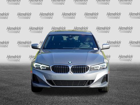 Certified 2025 BMW 330i Sedan RWD image 3