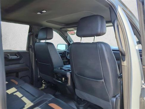 Used 2024 GMC Sierra 1500 AT4 w/ Technology Package AWD/4WD image 20