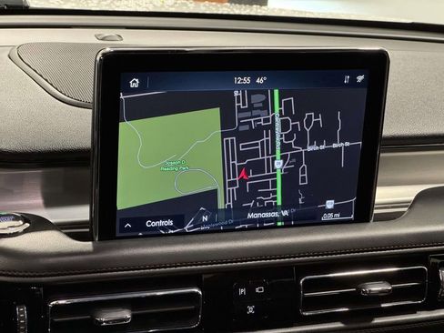 Used 2023 Lincoln Aviator Standard w/ Premium Package image 20