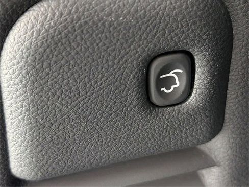 Used 2023 Dodge Durango GT image 33