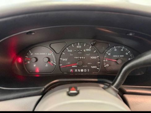 Used 2002 Ford Taurus SES FWD image 14