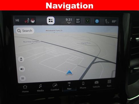 Used 2022 RAM 1500 Laramie AWD/4WD image 15