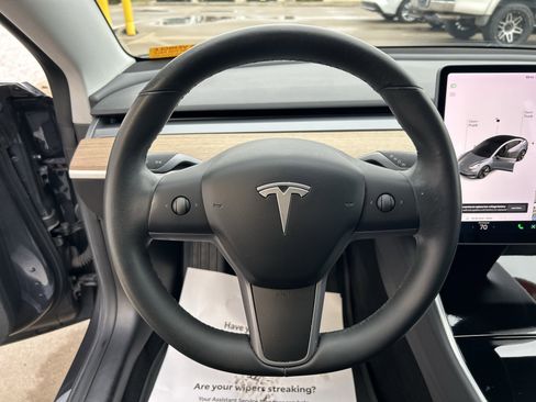 Used 2018 Tesla Model 3 Long Range image 18