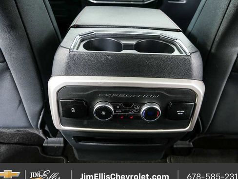 Used 2022 Ford Expedition Limited image 20