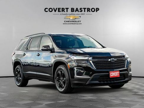 Certified 2023 Chevrolet Traverse LT w/ Midnight/Sport Edition FWD image 5