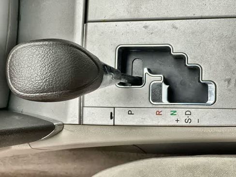 Used 2011 Toyota Camry FWD image 16