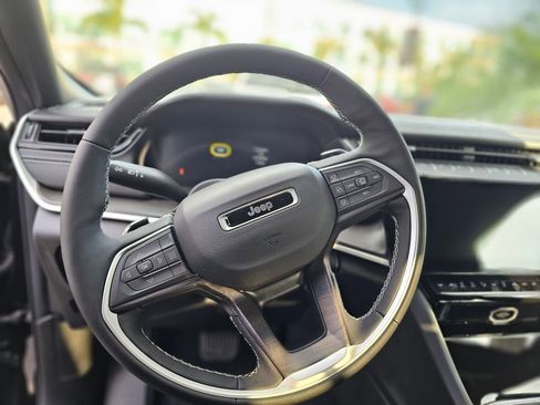 New 2026 Jeep Grand Cherokee L Limited AWD/4WD image 21