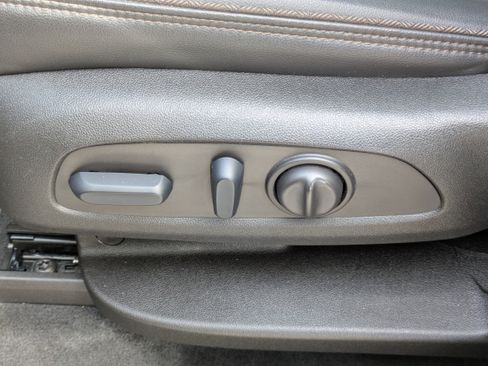 Used 2023 Chevrolet Traverse High Country image 14