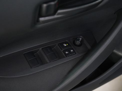 Used 2024 Toyota Corolla LE image 18