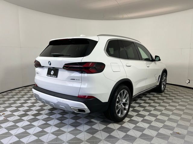 Used 2026 BMW X5 xDrive40i w/ Parking Assistance Package AWD/4WD image 7