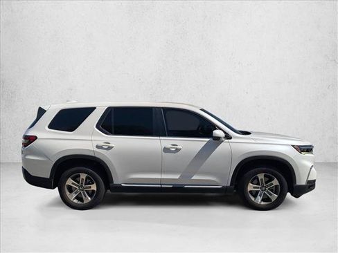 Used 2024 Honda Pilot EX-L image 4