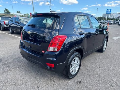 Used 2021 Chevrolet Trax LS AWD/4WD image 8