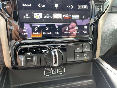 Used 2022 RAM 1500 Laramie w/ Laramie Southwest Edition AWD/4WD image 48