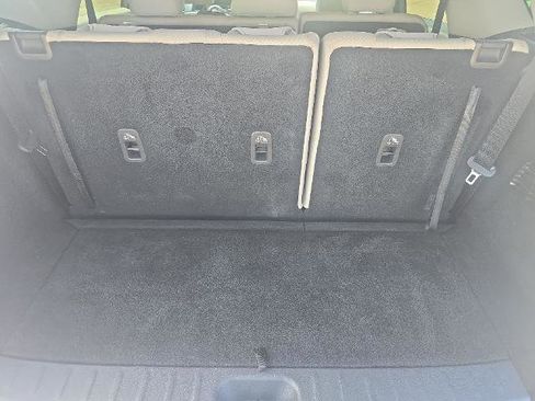 Certified 2022 Nissan Pathfinder SV FWD image 12