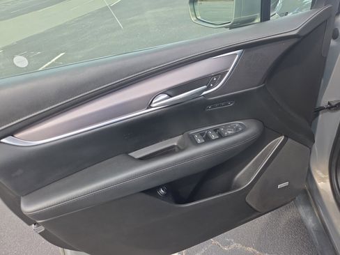 Used 2018 Cadillac XT5 Premium Luxury AWD/4WD image 36