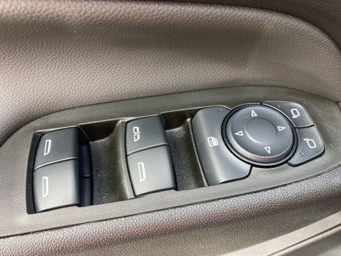 Used 2024 Chevrolet Equinox LT image 15