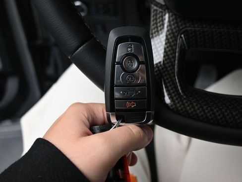 New 2025 Ford F150 Lariat w/ Equipment Group 502A High image 24