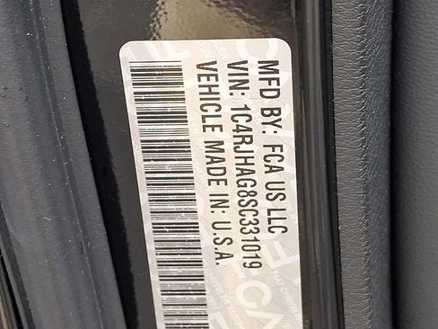 Certified 2025 Jeep Grand Cherokee Altitude image 27