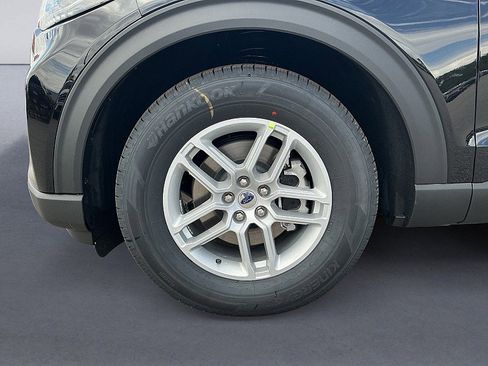 New 2026 Ford Explorer Active image 9