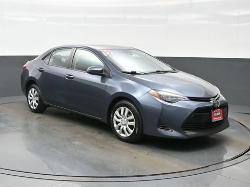 Used 2019 Toyota Corolla LE image 8