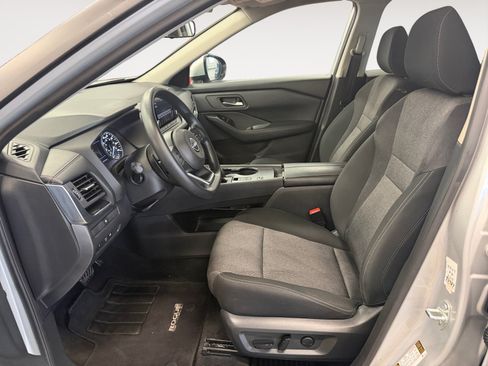 Used 2024 Nissan Rogue SV FWD image 22