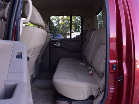 Used 2015 Nissan Frontier SV w/ SV Value Truck Package AWD/4WD image 21