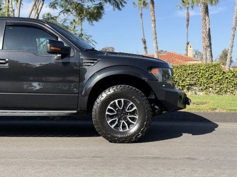 Used 2014 Ford F150 Raptor w/ Equipment Group 801A Luxury image 10