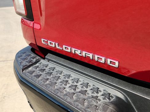 Used 2024 Chevrolet Colorado Trail Boss w/ Advanced Trailering Package AWD/4WD image 8