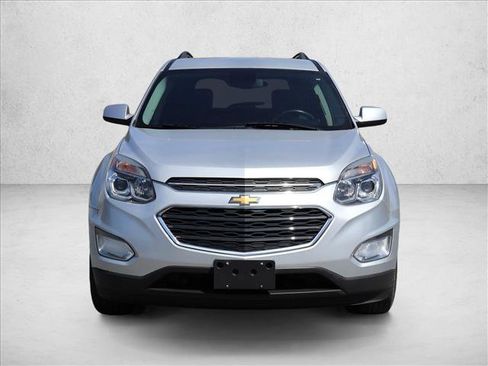 Used 2017 Chevrolet Equinox LT w/ Convenience Package AWD/4WD image 2
