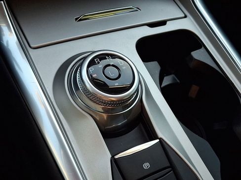 Used 2023 Ford Explorer XLT w/ Equipment Group 202A image 15