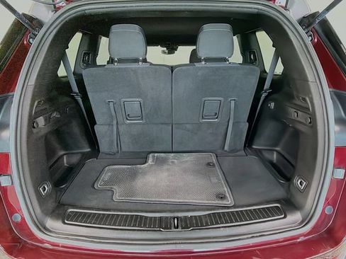 Used 2024 Jeep Grand Cherokee L Laredo RWD image 24