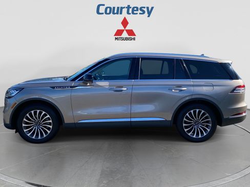 Used 2020 Lincoln Aviator Reserve w/ Equipment Group 201A AWD/4WD image 2