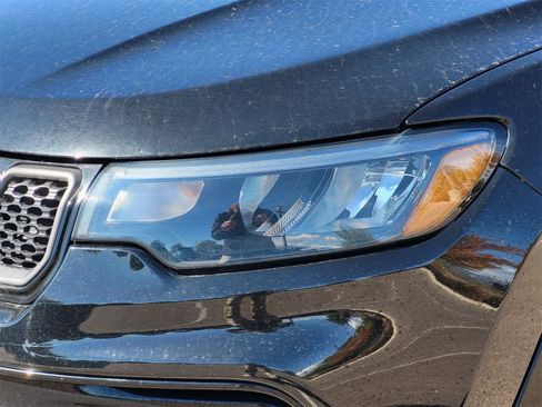 Used 2023 Jeep Compass Limited image 8