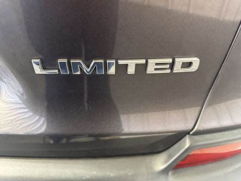Used 2020 Jeep Cherokee Limited AWD/4WD image 14