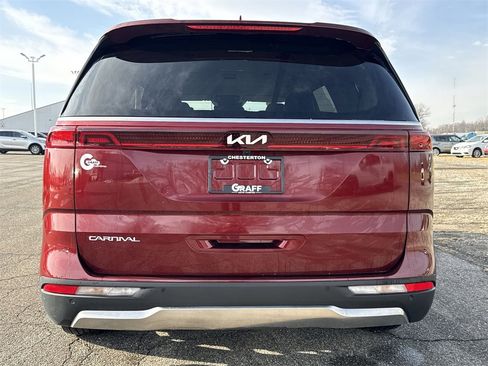 Used 2024 Kia Carnival SX image 7