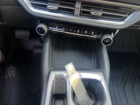 New 2026 Chevrolet Equinox EV LT image 8