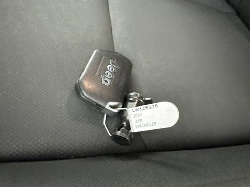 Used 2020 Jeep Wrangler Unlimited Sport AWD/4WD image 27