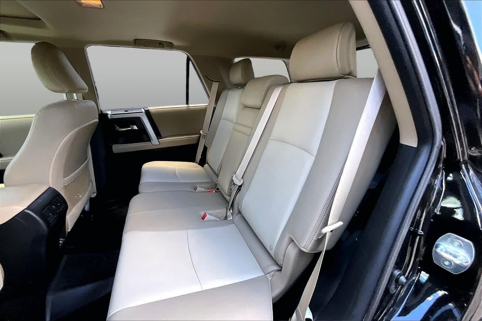 Used 2022 Toyota 4Runner SR5 Premium w/ Moonroof Package RWD image 21