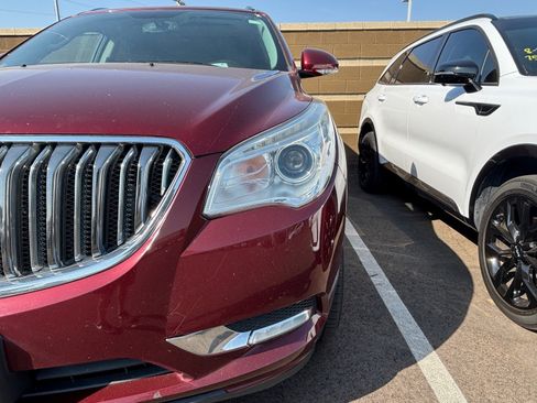 Used 2017 Buick Enclave Leather FWD image 8