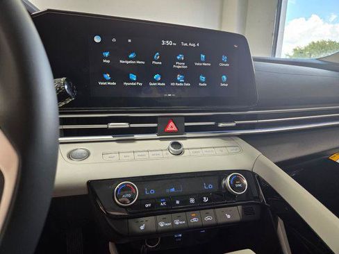 New 2026 Hyundai Elantra Limited FWD image 21