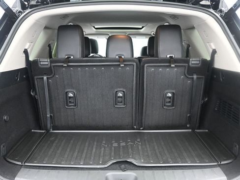 Used 2024 Nissan Pathfinder Platinum FWD image 33