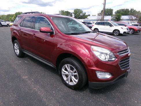 Used 2017 Chevrolet Equinox LT w/ Convenience Package AWD/4WD image 1