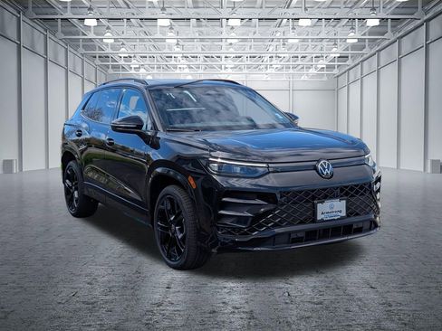 New 2026 Volkswagen Tiguan SE R-Line image 7