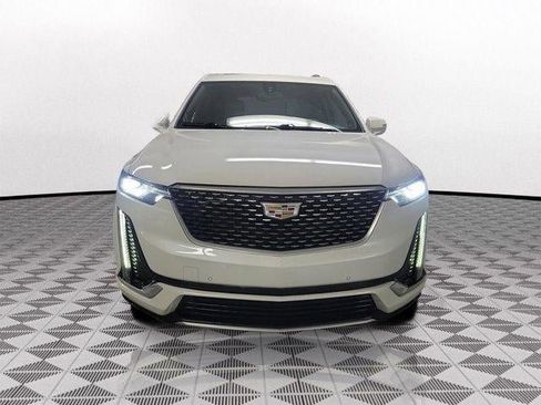 Certified 2023 Cadillac XT6 Luxury FWD image 2