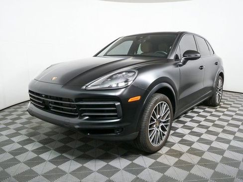 Certified 2022 Porsche Cayenne Platinum Edition image 1