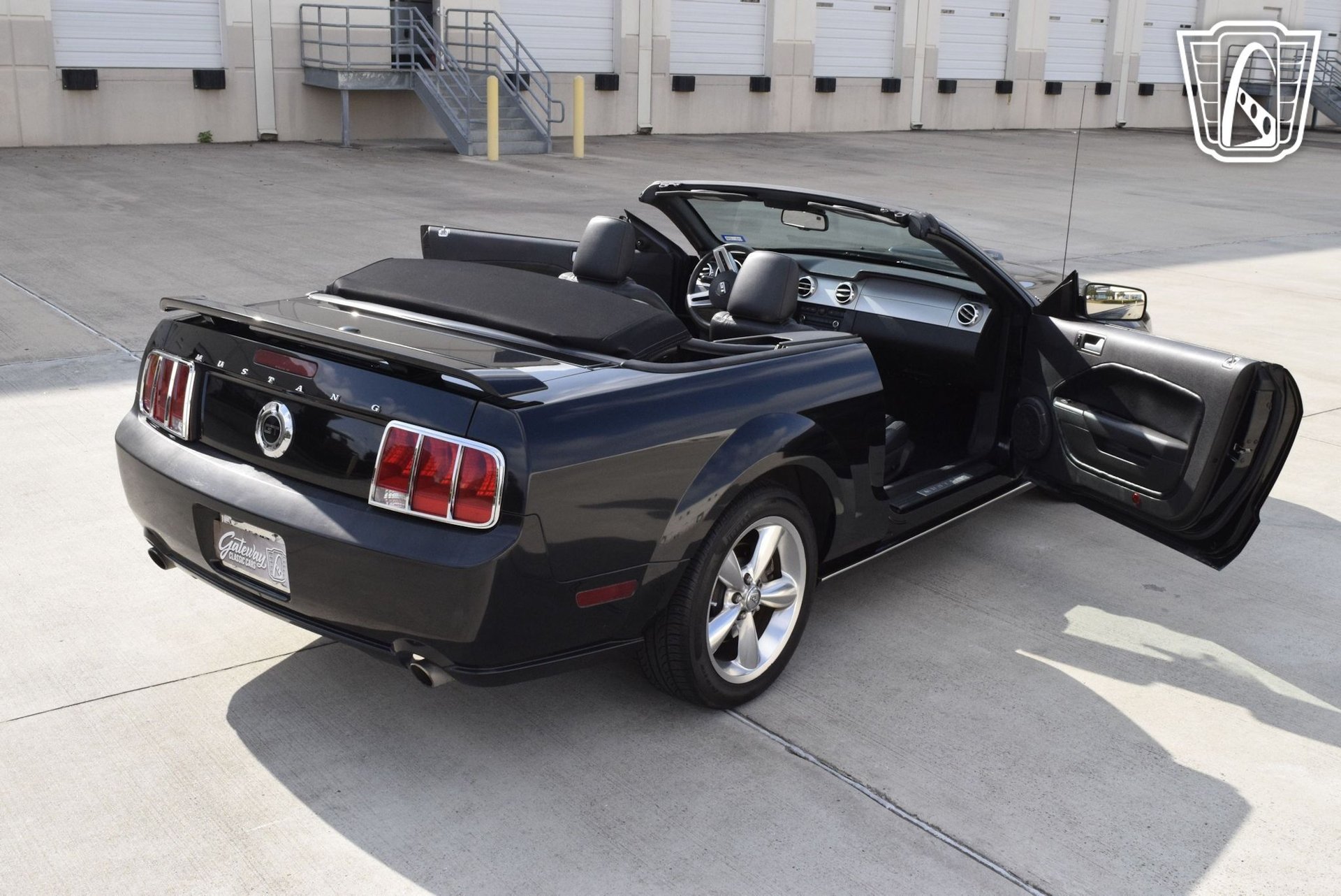 Used 2009 Ford Mustang GT RWD image 10