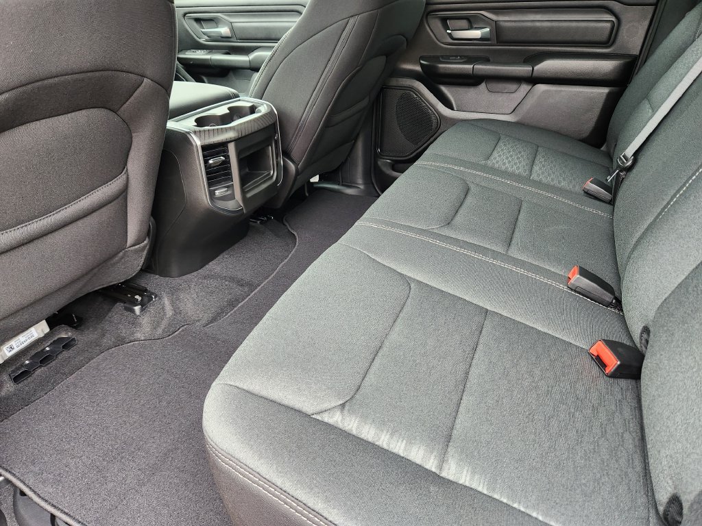 New 2027 RAM 1500 Express AWD/4WD image 8