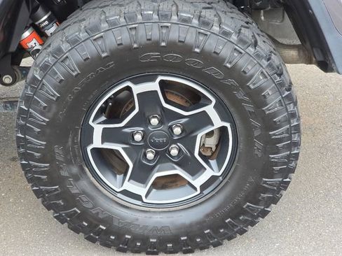 Used 2021 Jeep Gladiator Mojave AWD/4WD image 15