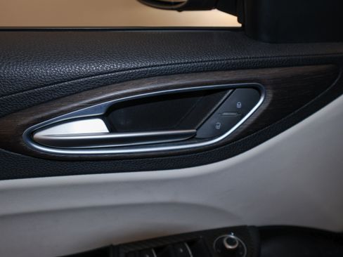 Used 2019 Alfa Romeo Giulia Ti AWD/4WD image 20