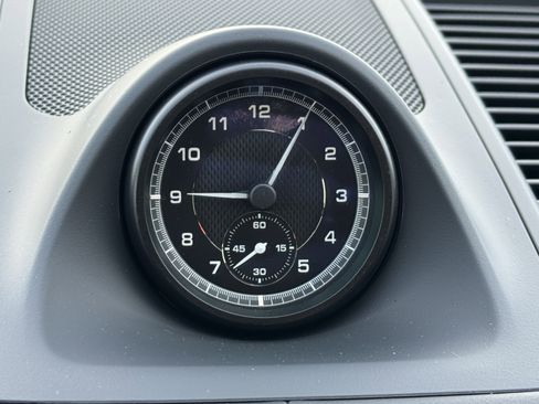 New 2025 Porsche Macan image 27